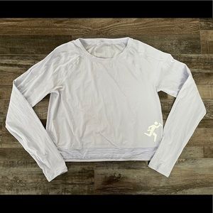 Lululemon pale purple crop top sz 4
